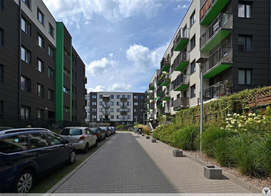 Cozy Corner: Apartment With Wifi And Private Balcony Wrocław Exteriör bild